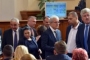 Опозицията провали кворума заради машинното гласуване, Караянчева свика извънредно заседание