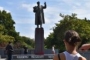 Общината в Прага отказа да почисти надраскан съветски паметник