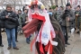 Обредното животно Бразая гони злите духове на площада в Русе