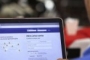 Спирането на "Фейсбук" прави хората по-неинформирани, но и по-щастливи