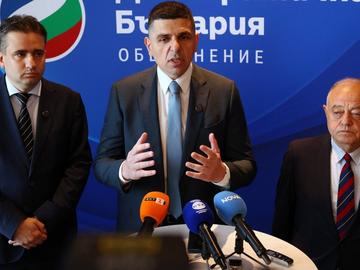 ДБ: Кой е писал проекта на ПБ за съдебната власт, имаме съмнения, че е Цацаров