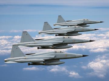 Сеул вдигна по тревога изтребители заради китайски и руски самолети, навлезли в небето му