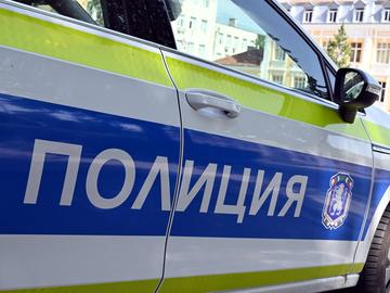 Кола блъсна 11-годишно дете и възрастна жена на оживен булевард в Бургас