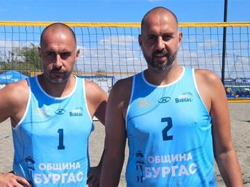 Дисквалифицираха братя Братоеви, след като се биха на плажен волейбол