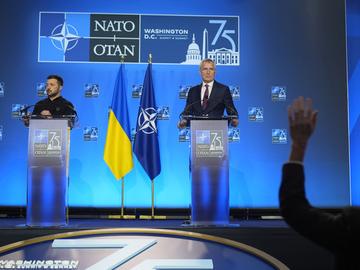 Бъдещето на Украйна е в НАТО, обяви Столтенберг на съвместна пресконференция със Зеленски
