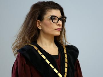 Десислава Атанасова: Летях с граждански полет, а не с частен самолет, не до Дубай, а до Истанбул