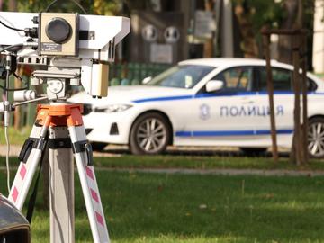 Шефът на АПИ: В момента не могат да те глобят, ако караш с превишение на скоростта от 12 км