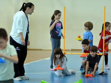 Баскетболът е в кръвта й: Катерина Рудева предава любовта си към играта на най-малките деца в Шумен