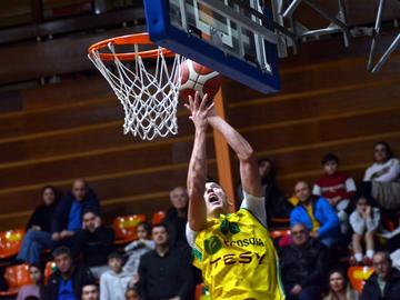 Силен мач за "Шумен" направи и Влади Станев.