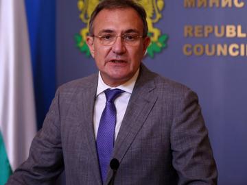 Борислав Гуцанов: Отпускаме до 7500 лв. на домакинство, пострадало от пожарите