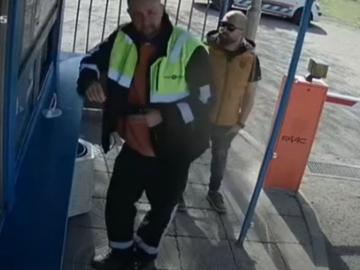 Паяк вдигна колата на служител на ДАИ Пловдив, той свали номерата му и отне книжката на шофьора