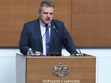 Поискаха оставката на Тошко Йорданов като председател на комисията по култура
