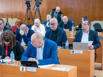 Отложиха забраната за паркиране на фирмени коли и бусове в Шумен