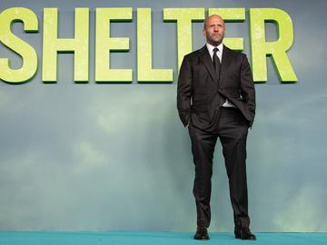 Джейсън Стейтъм за каскадите, болката и новия си филм "Shelter"