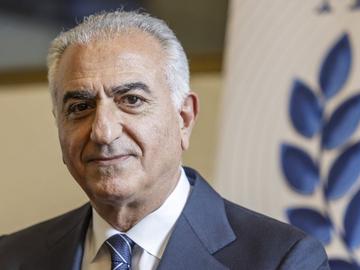 Пуснаха интернета в Иран, а синът на последния шах се се зарече да се завърне