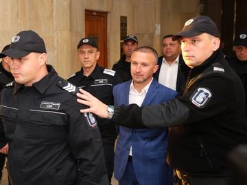 Пуснаха под домашен арест кметовете на Белица и Сунгурларе