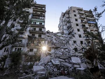 Нови масирани атаки в Украйна, Русия обяви, че е превзела още едно село