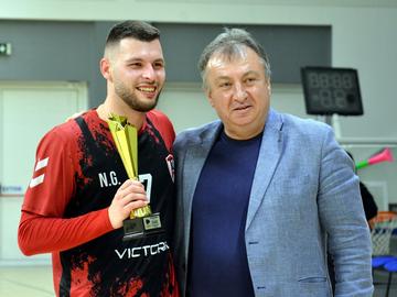 Наградата за най-добър защитник е за Николай Генов от „Локомотив“.