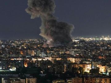 Израелската армия атакува Ливан