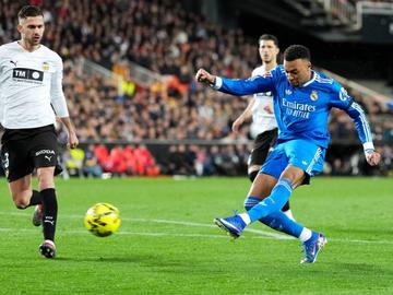 Мбапе вкара гол №38 за сезона, а Реал си тръгна с три точки от враждебно място