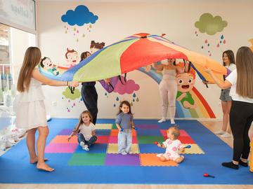 Baby College вече и в Шумен: Английската програма за ранно детско развитие, която избраха хиляди семейства