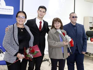 Ирена Стефанова, Теодор Желев, Венета Маразова, Джан Молла.