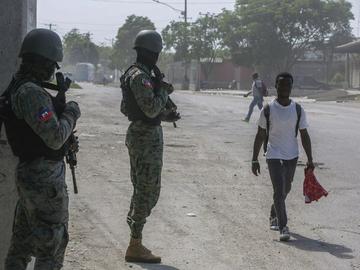 Франция ще евакуира гражданите си от Хаити заради хаоса и насилието в страната