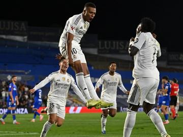 Реал оцеля на Колизеума, помогнаха му и два червени картона