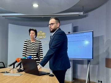 Изтеглиха изпитния вариант на матурата по Български език и литература