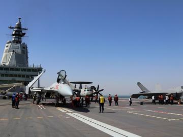 Американски ас е арестуван за държавна измяна, обучавал китайски военни пилоти