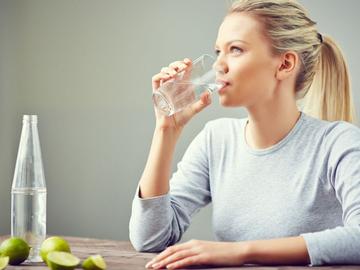 Защо дехидратацията през зимата е по-лесна, отколкото си мислите, според здравни експерти