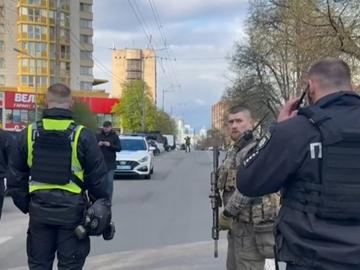 Заложническа криза в магазин в Киев завърши с 5 трупа и десетки ранени