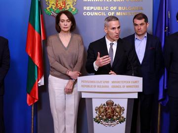 Кабинетът работи по евакуацията на българите в конфликтните зони