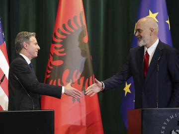 Авиобаза на НАТО ще бъде открита в Южна Албания