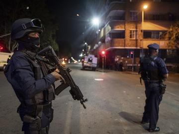 Девет убити и 10 ранени при стрелба в Южна Африка, полицията издирва заподозрените