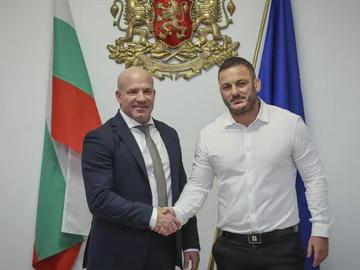 ЦСКА официално влезе във владение на стадион "Българска армия"