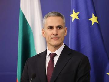 Служебният премиер и председателят на ЕК обсъдиха четвъртото плащане за България по ПВУ