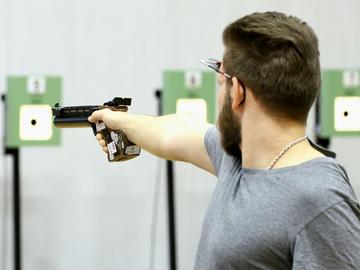 Кирил Киров завърши осми във финала на 10 метра пистолет на Световната купа по спортна стрелба в Баку