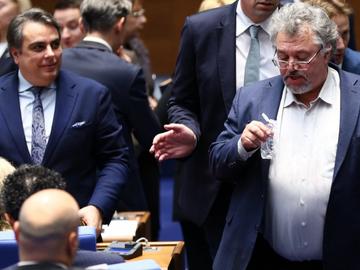 Асен Василев влиза от Пловдив, Манол Пейков остава извън парламента