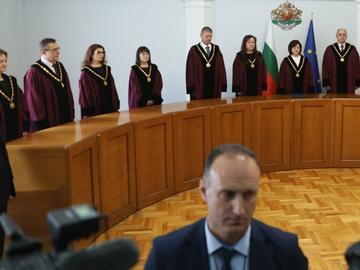 Министър Николов: Няма механизъм за освобождаване на съдия за уронване престижа на КС