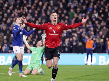 Шешко пак влезе като смяна, пак вкара, а Юнайтед този път спечели