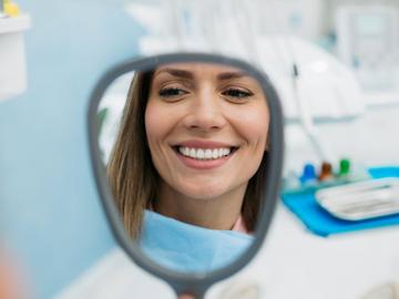 Научен пробив: Разработен е гел, който възстановява зъбния емайл