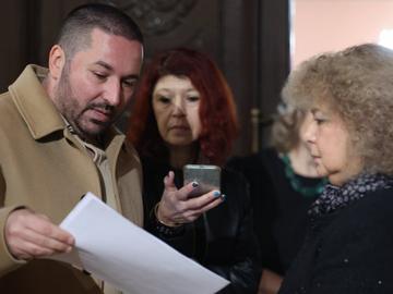 Бащата на Сияна връчи на председателя на ВКС 22 109 подписа под искане за оставката ѝ