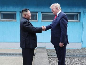 Южнокорейско разузнаване: Ще има среща на върха САЩ-Северна Корея през март 2026 г.