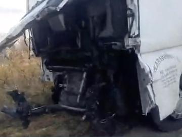 Съпрузи и едното им дете загинаха при челен удар с ТИР на Околовръстното шосе в Пловдив