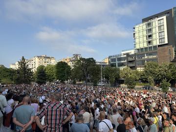 Петков поведе протеста във Варна в защита на Благомир Коцев, демонстрация и пред КПК в София