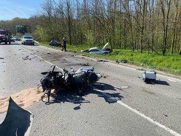 Тежка катастрофа затвори пътя Е-70 край Цар Калоян