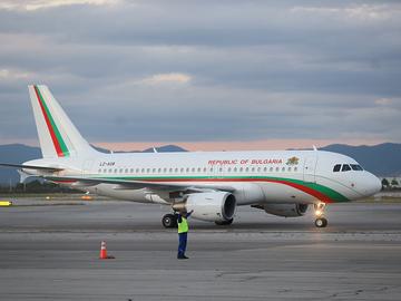 Очаква се първите полети за евакуация на българи от Близкия изток да започнат днес