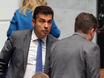 Петков за кабинета: До 9 юли не правим никакви движения