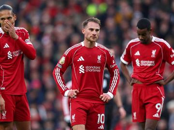 Тотален колапс за Ливърпул: Предпоследният спечели с класика насред "Анфийлд"